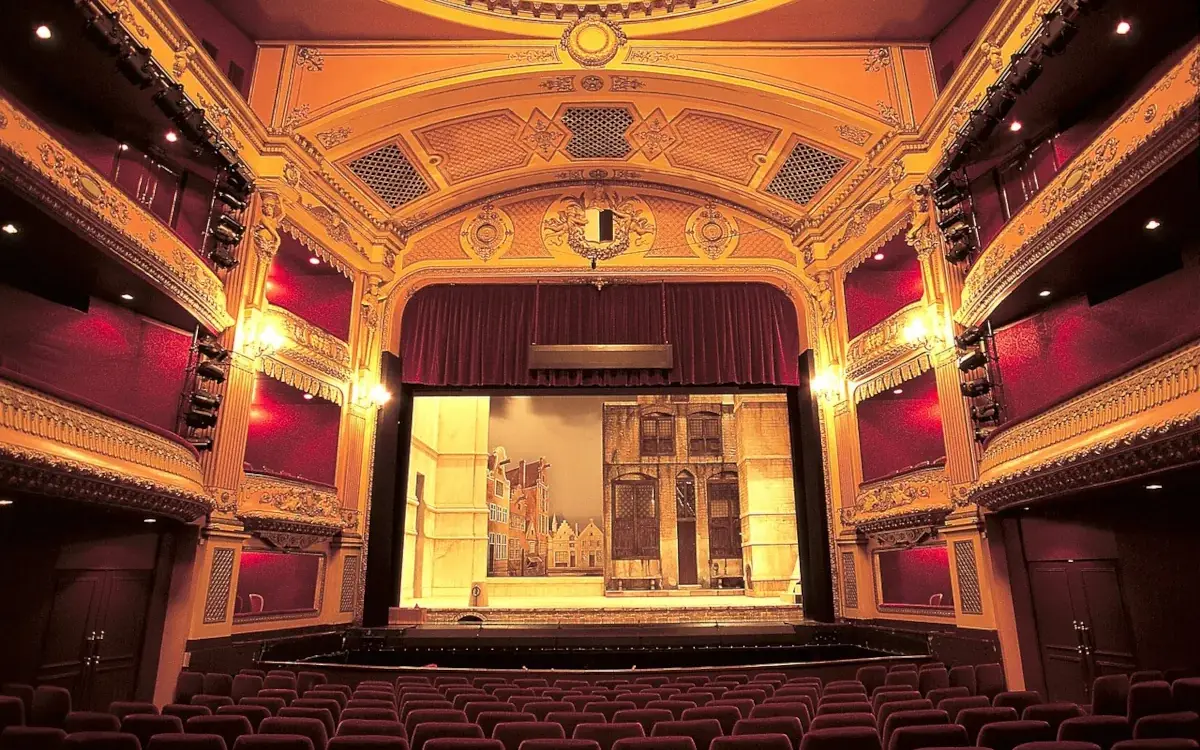 Bühnenbeleuchtung - Stimmung erzeugen und Schauspieler in Szene setzen